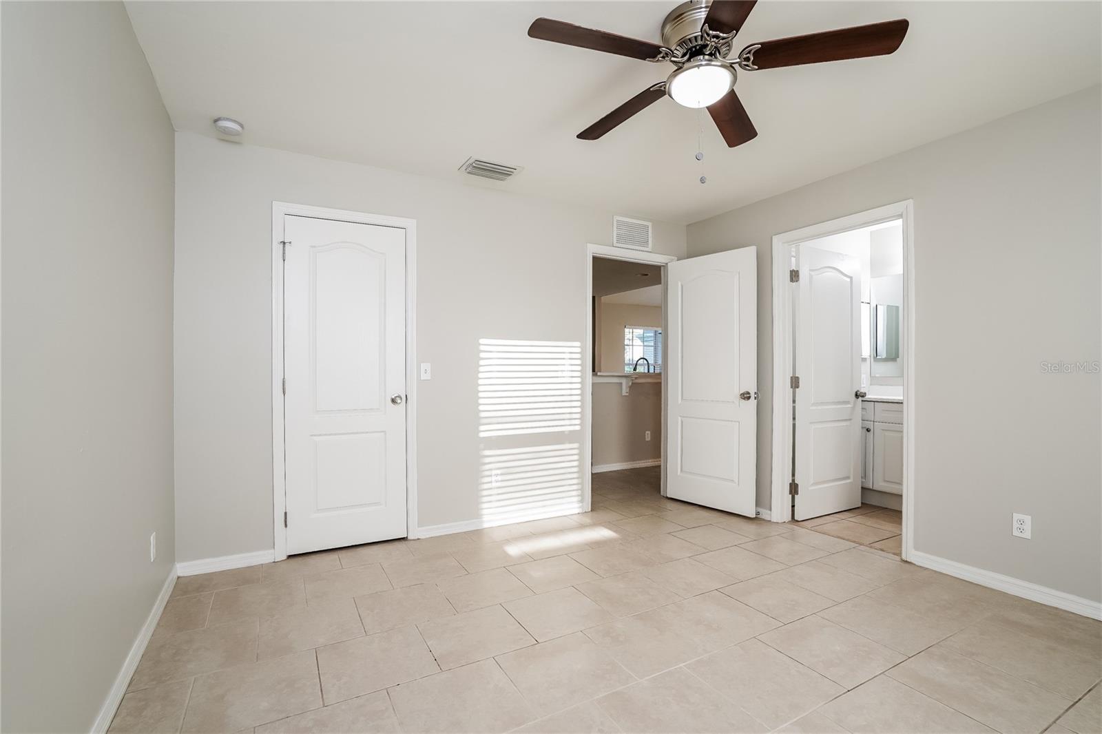 Image 10 of 16 For 2833 22nd Avenue