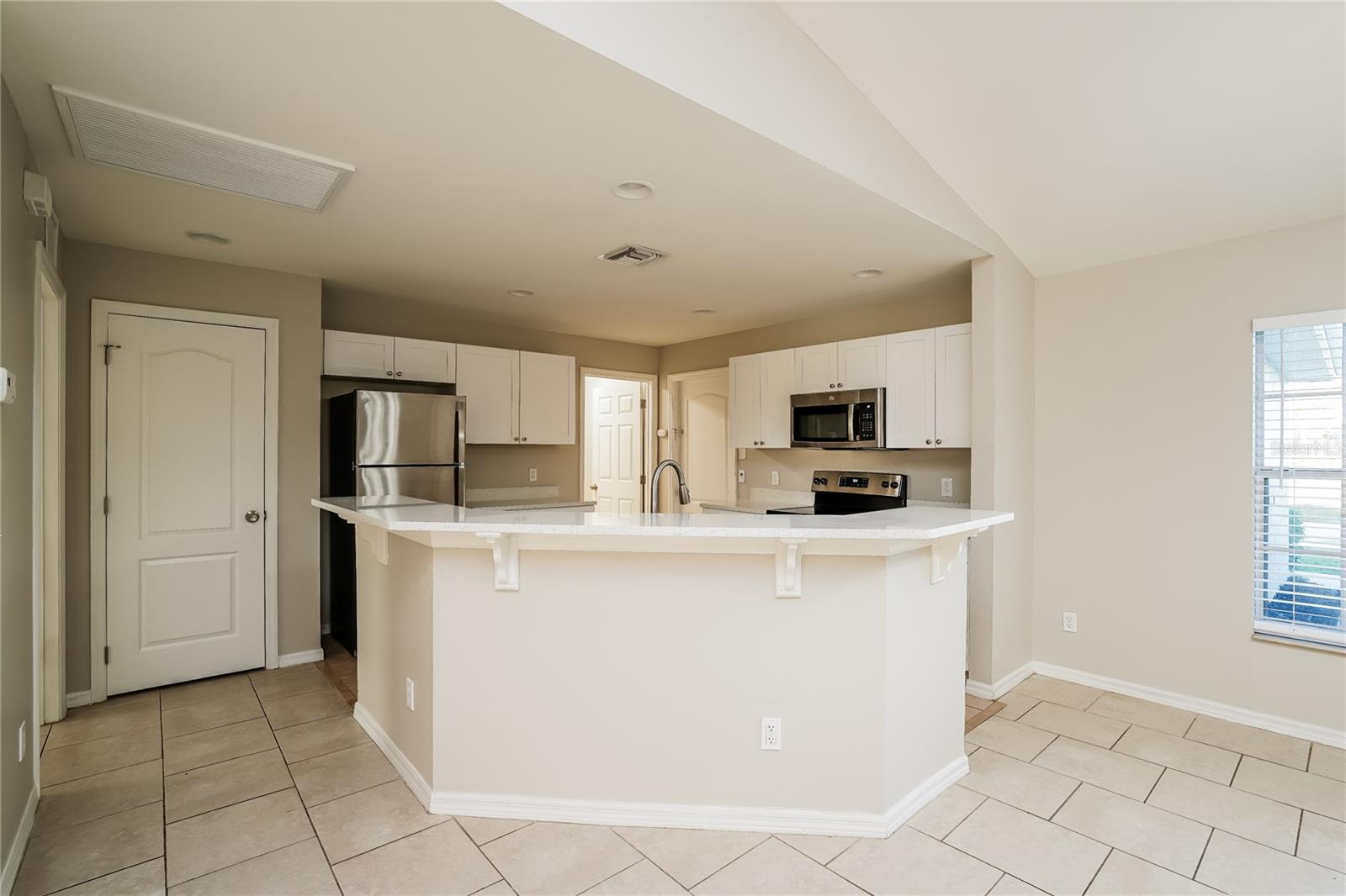 Image 7 of 16 For 2833 22nd Avenue