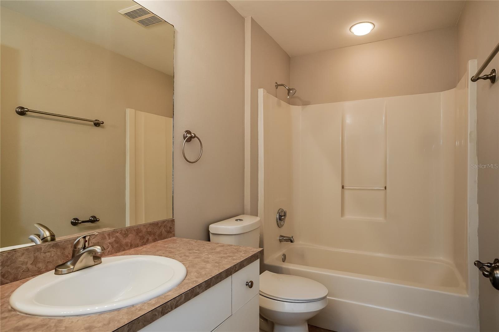 Image 14 of 16 For 747 7th Avenue