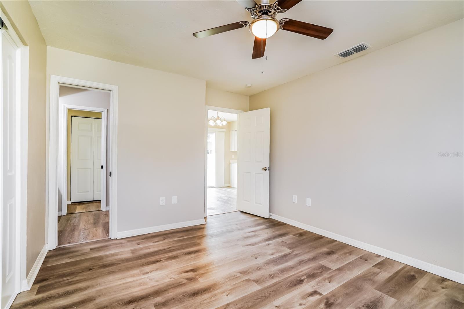 Image 10 of 16 For 4007 4th Street W