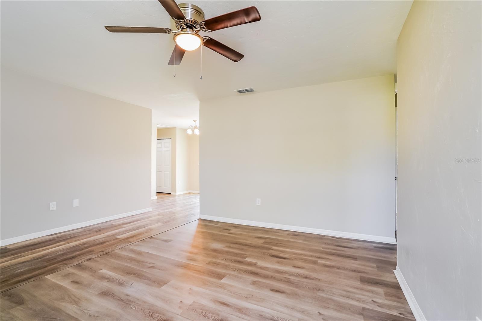 Image 4 of 16 For 4007 4th Street W