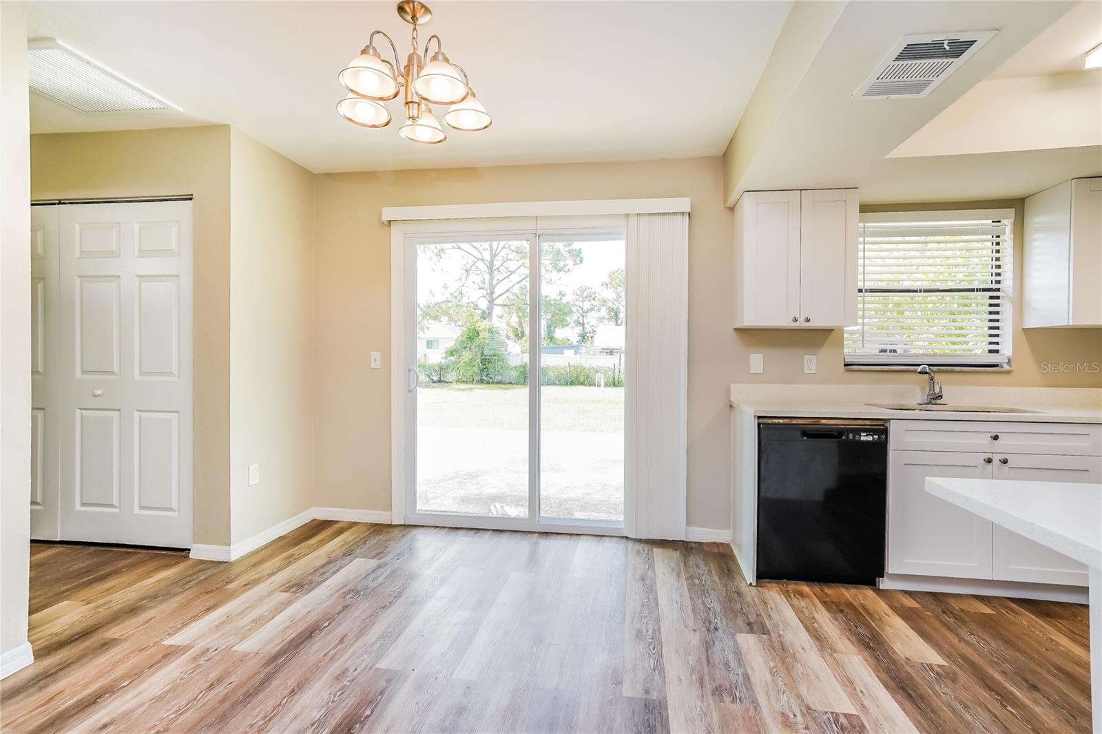 Image 6 of 16 For 4007 4th Street W