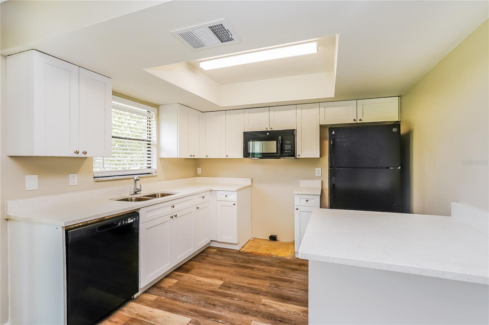 Image 7 of 16 For 4007 4th Street W