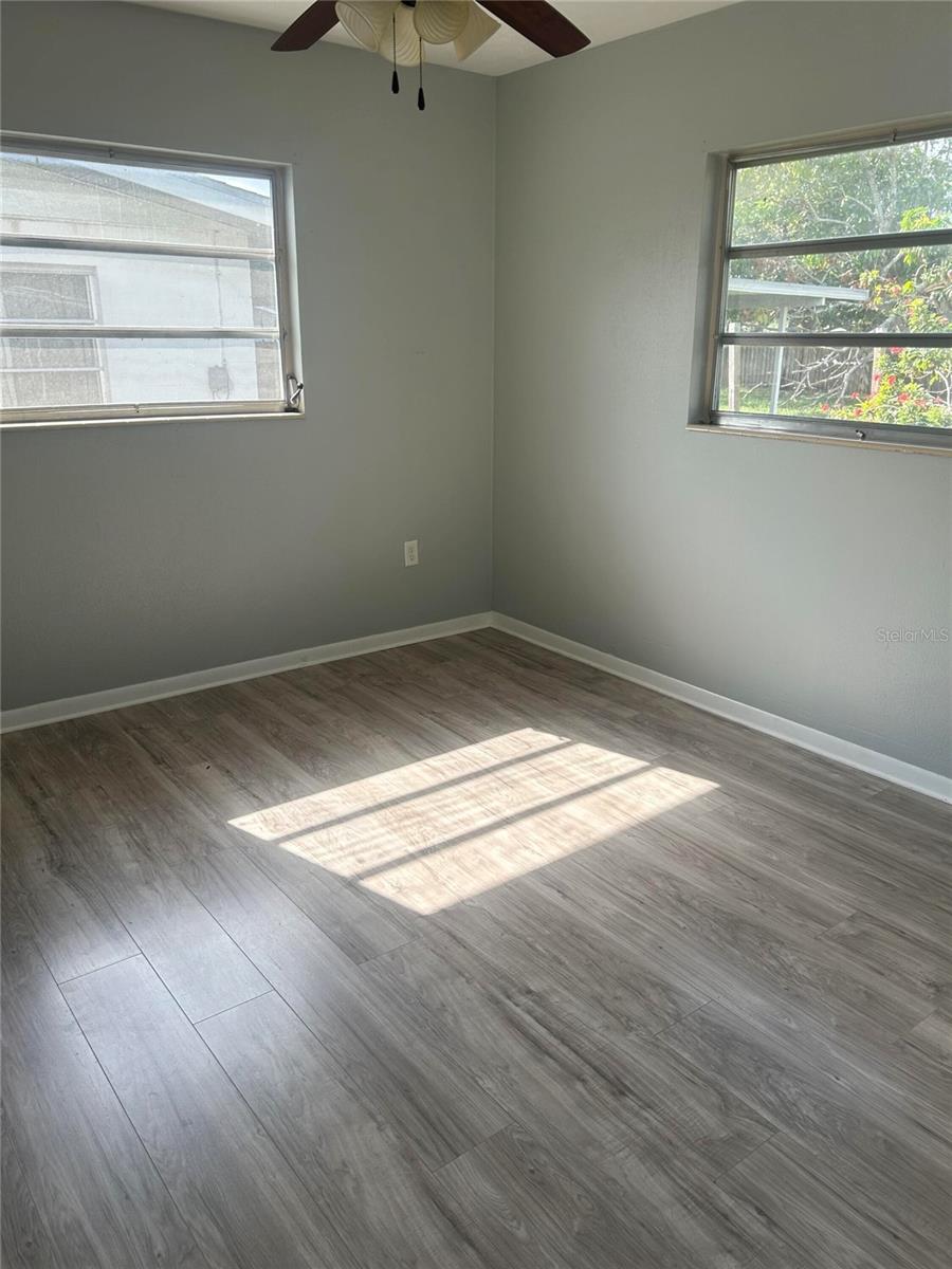 Image 8 of 24 For 1506 18th Street W