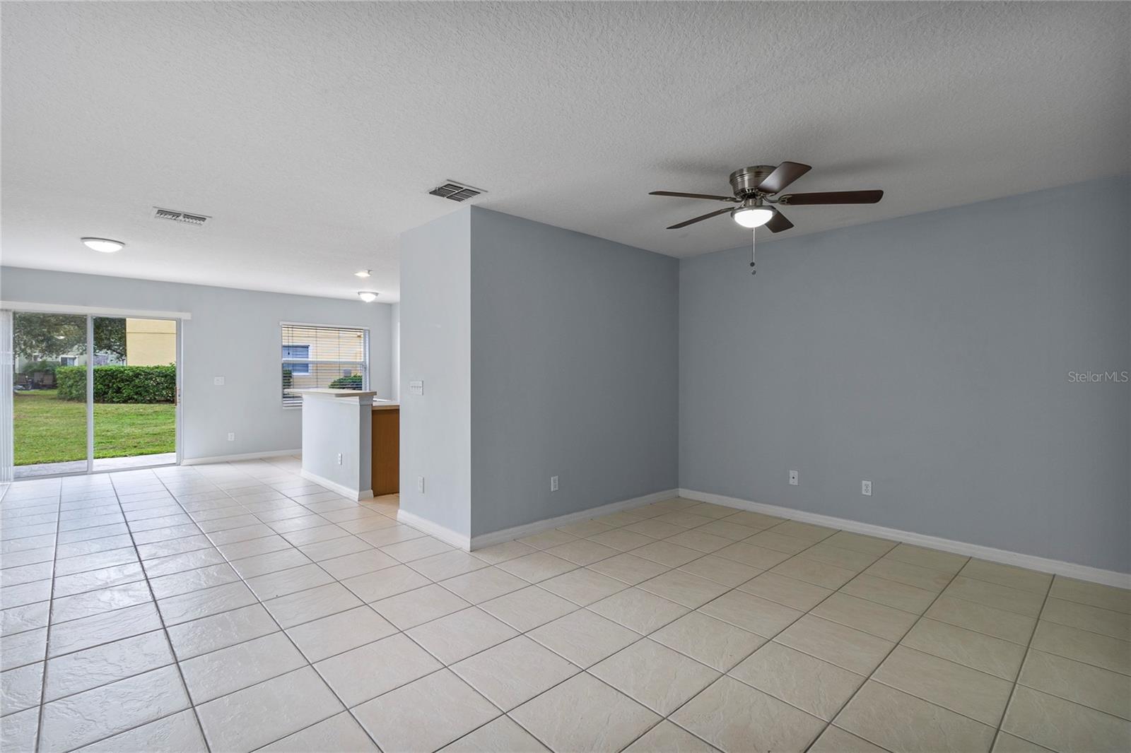 Image 6 of 21 For 13430 Southmeadow Drive 138