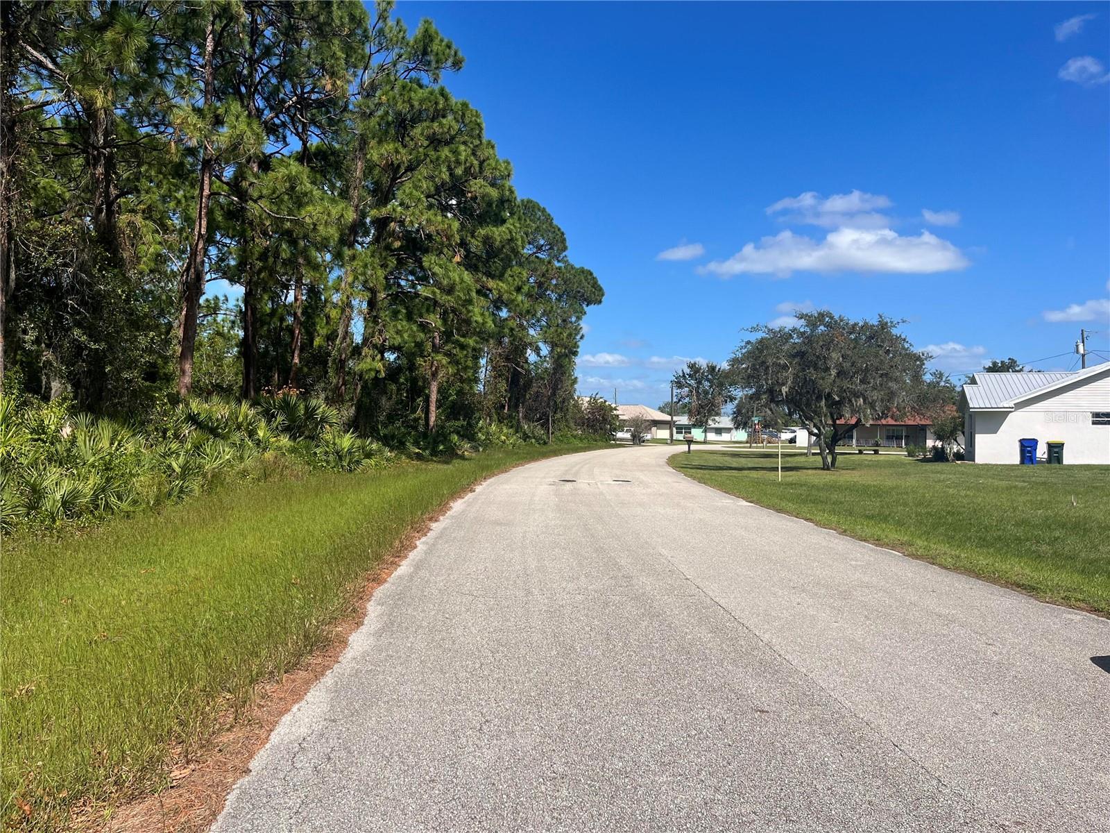 Details for 1013 Aston-martin Drive, SEBRING, FL 33872