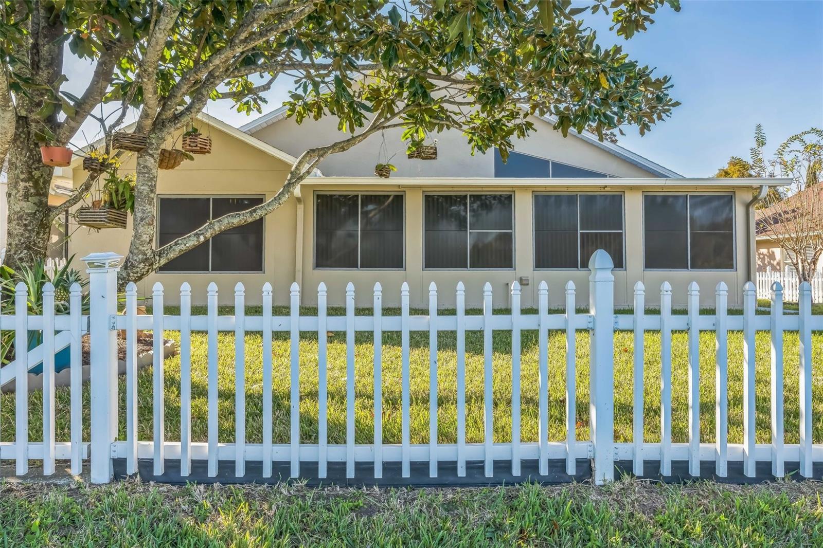 Image 3 of 31 For 7922 Elmstone Circle