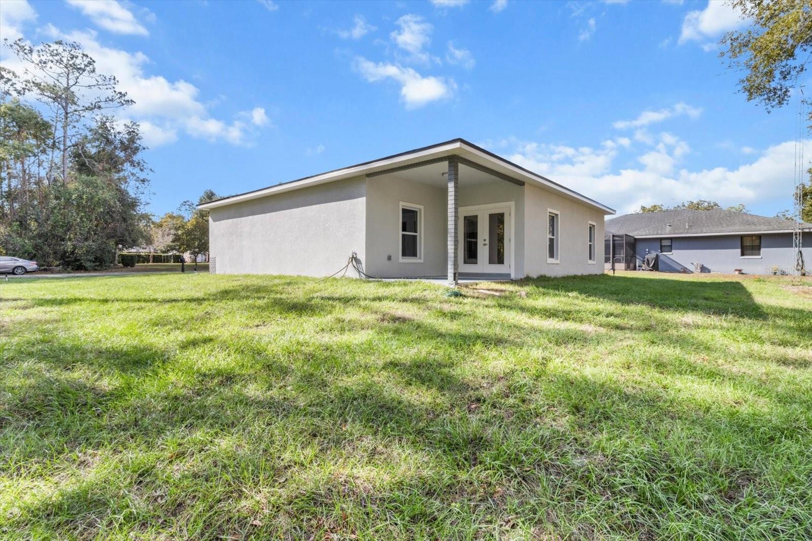 Listing photo id 29 for 2021 Alhambra Drive