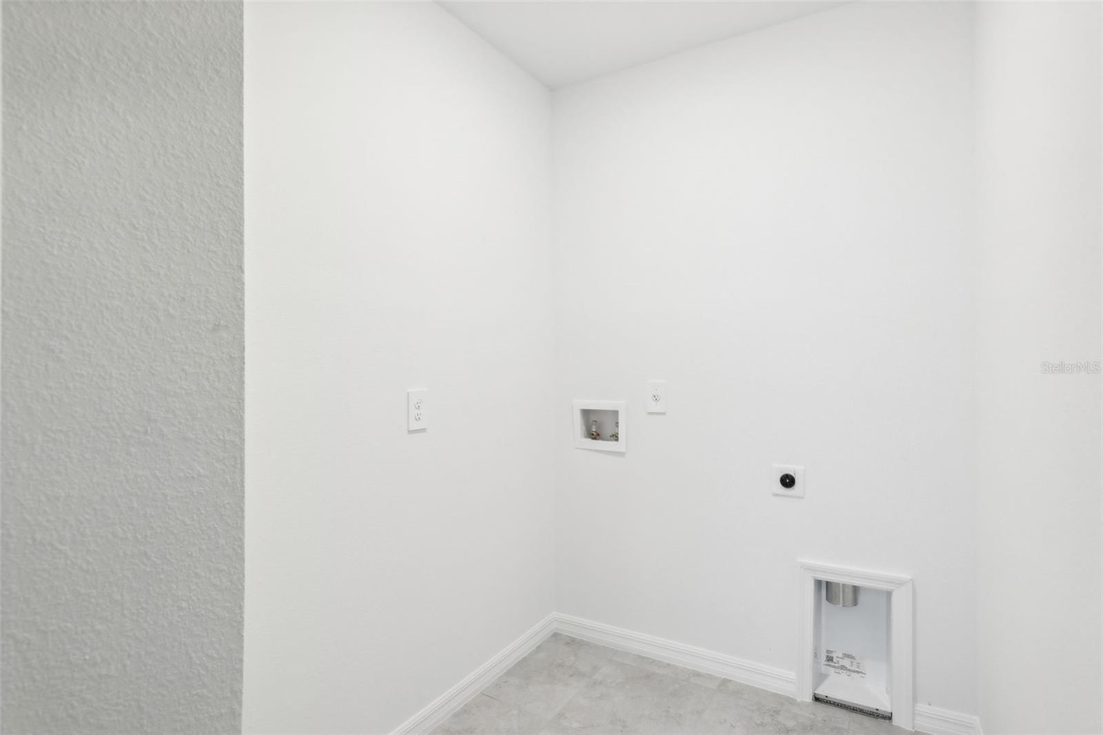 Image 19 of 27 For 3197 Viceroy Court