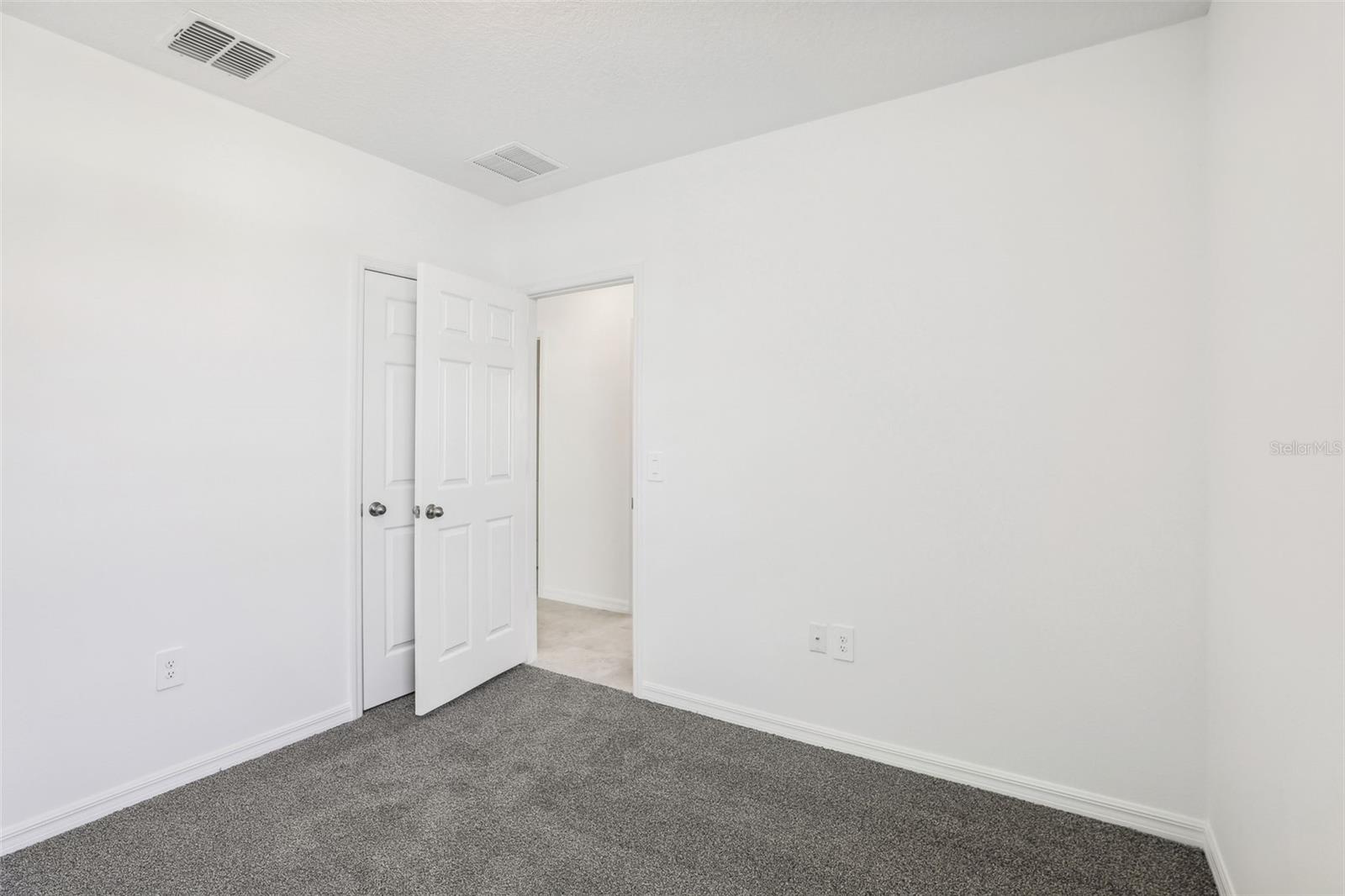 Image 21 of 27 For 3197 Viceroy Court