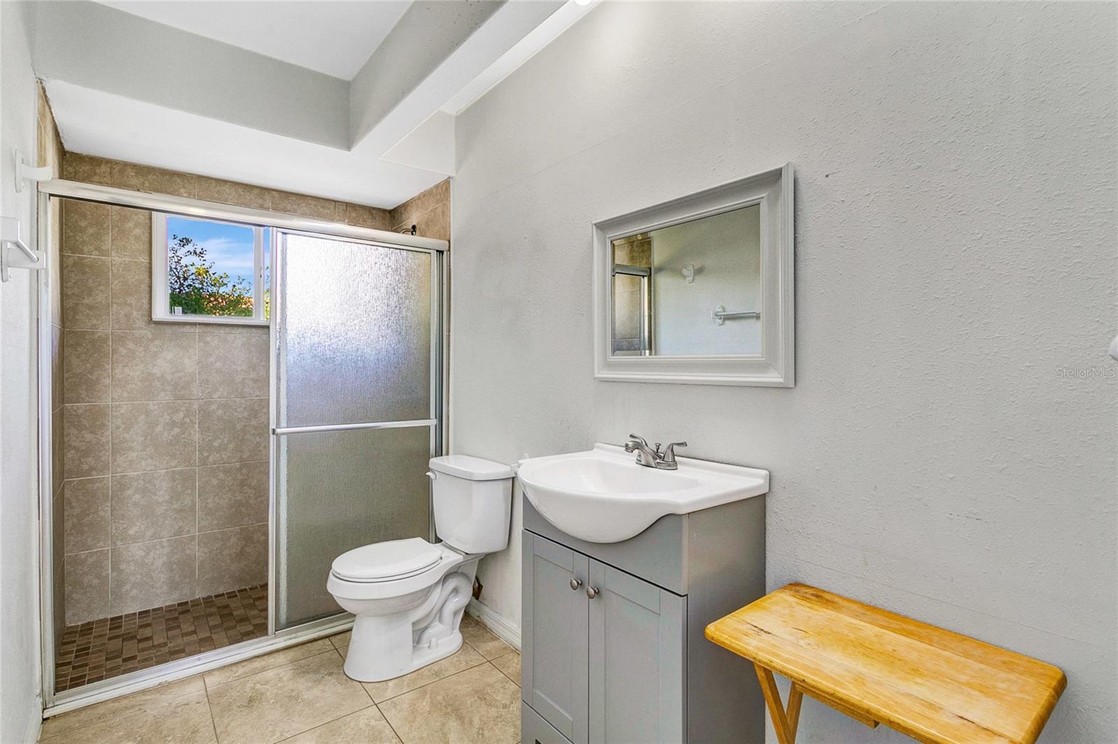 Image 11 of 28 For 448 Ball Court