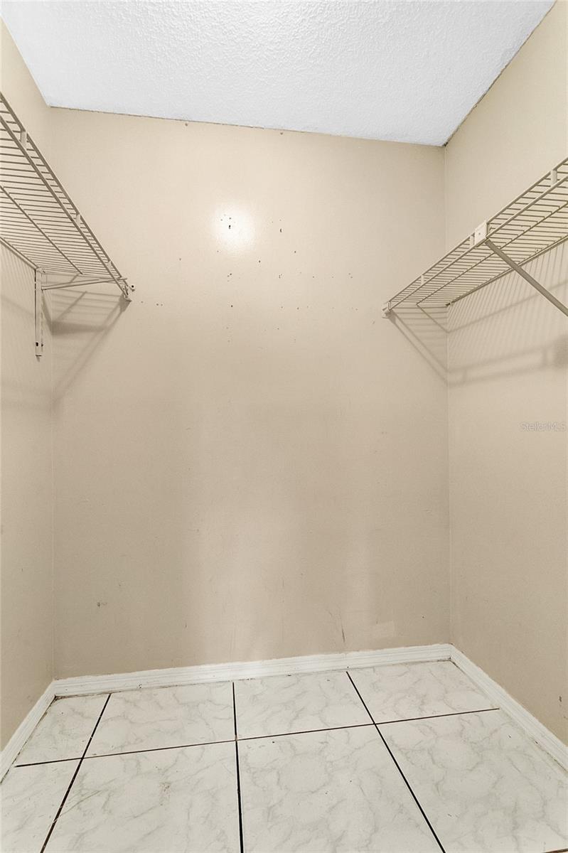 Image 13 of 28 For 448 Ball Court