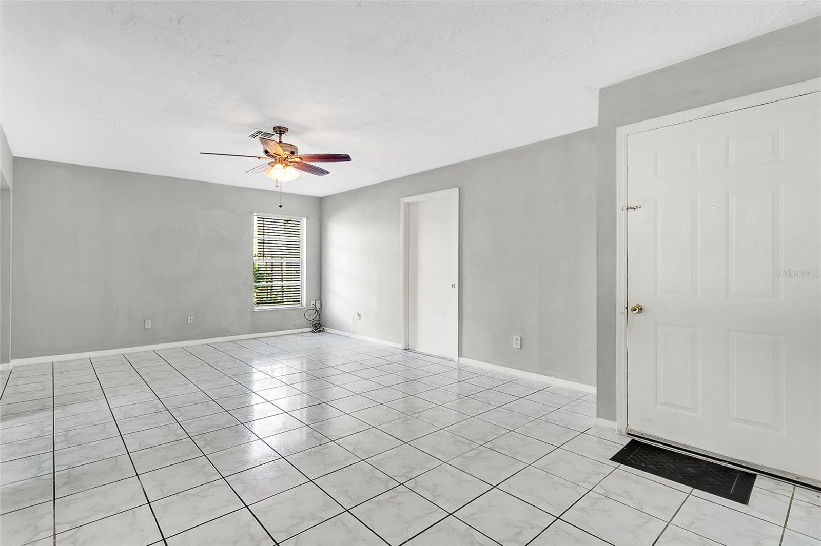 Image 3 of 28 For 448 Ball Court