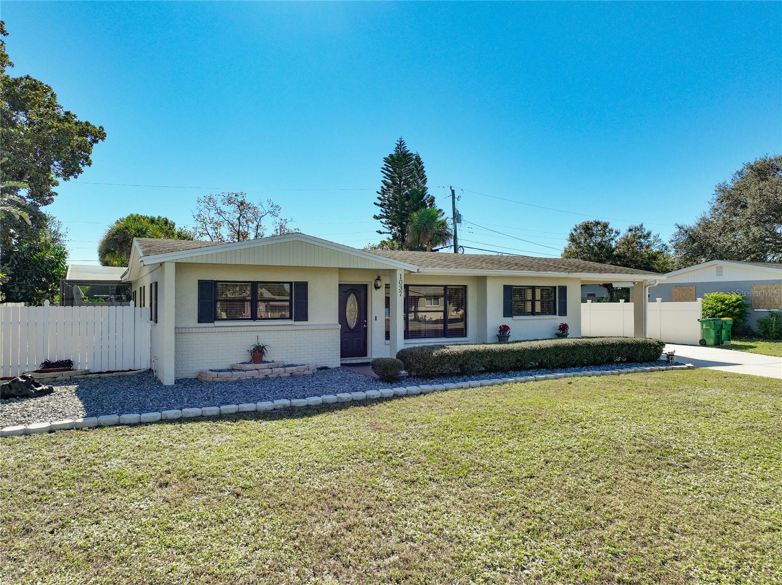 Image 3 of 56 For 1037 Poinsetta Street