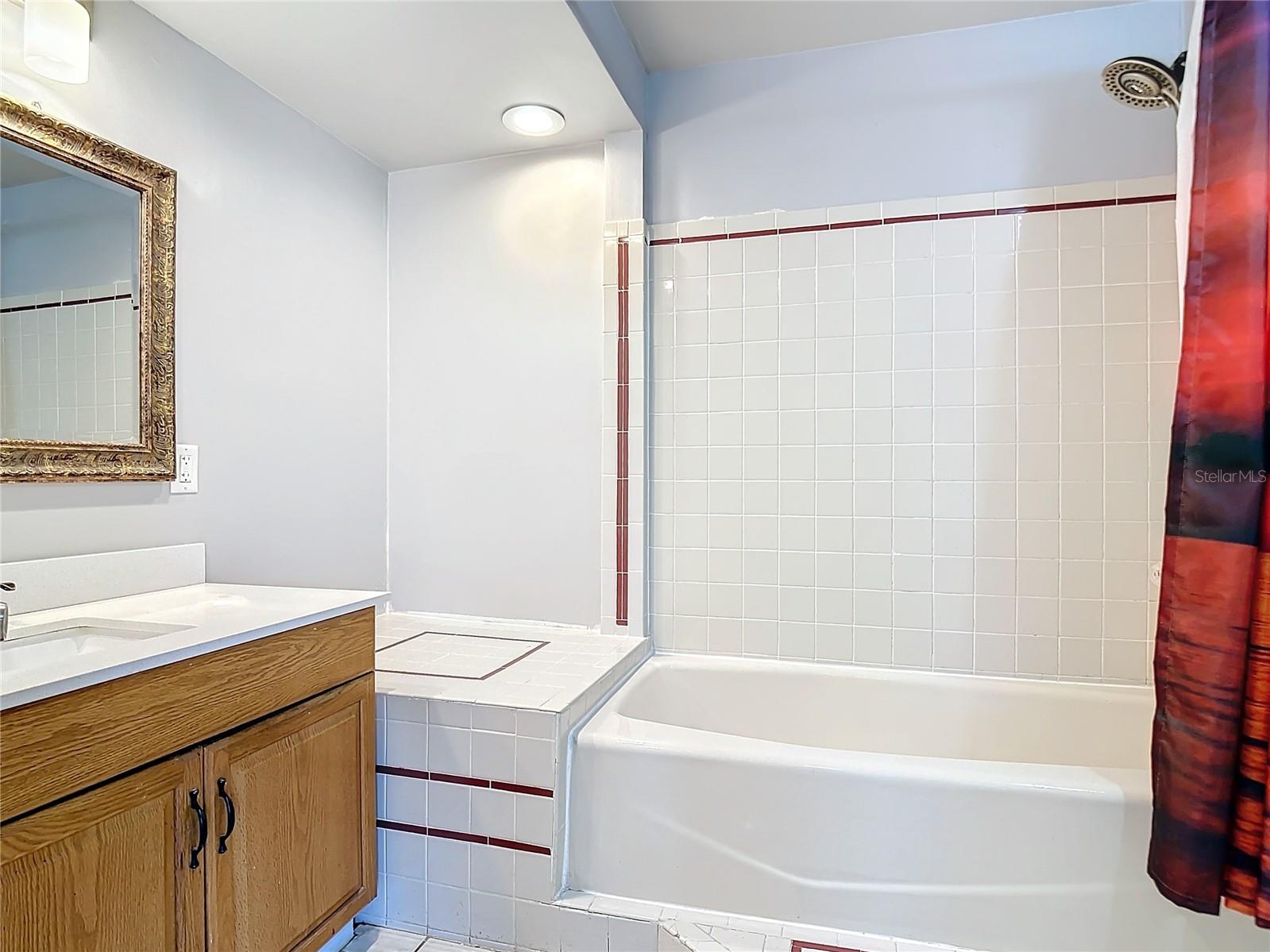 Image 33 of 56 For 1037 Poinsetta Street
