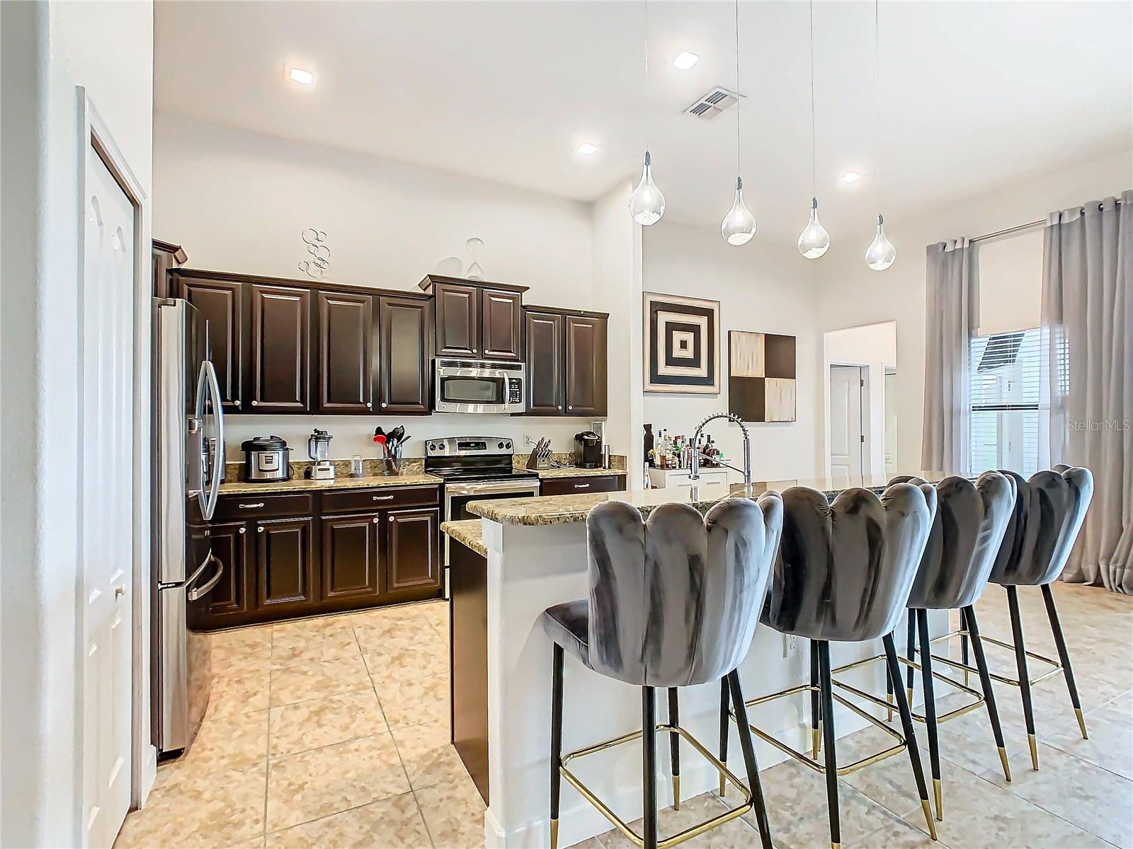 Image 13 of 46 For 8914 Dove Valley Way