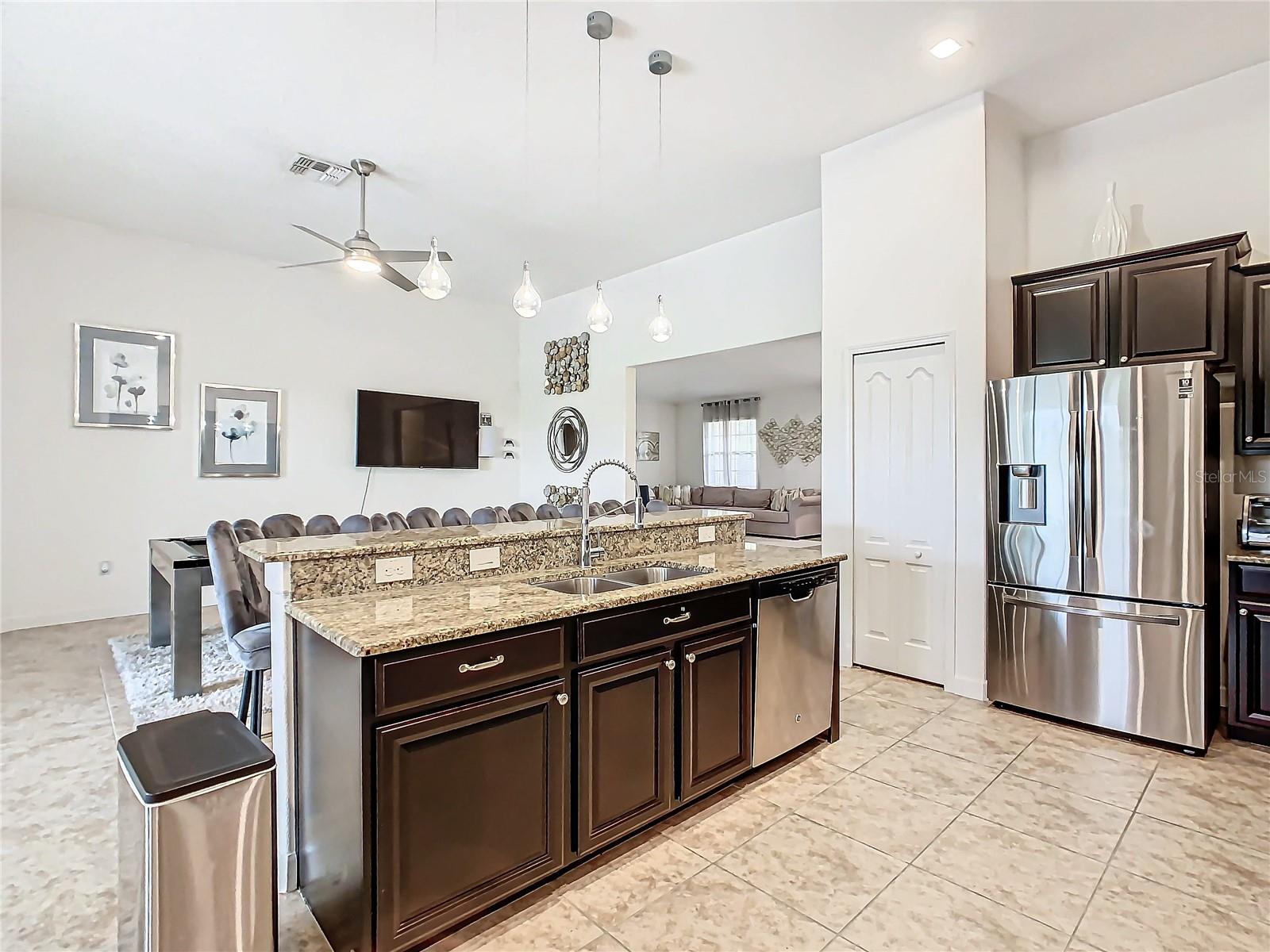 Image 17 of 46 For 8914 Dove Valley Way