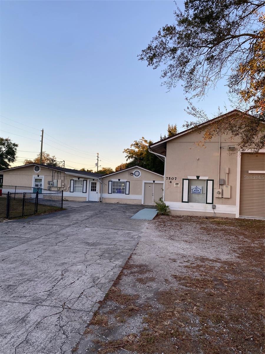 Image 4 of 26 For 7507 Aloma Avenue