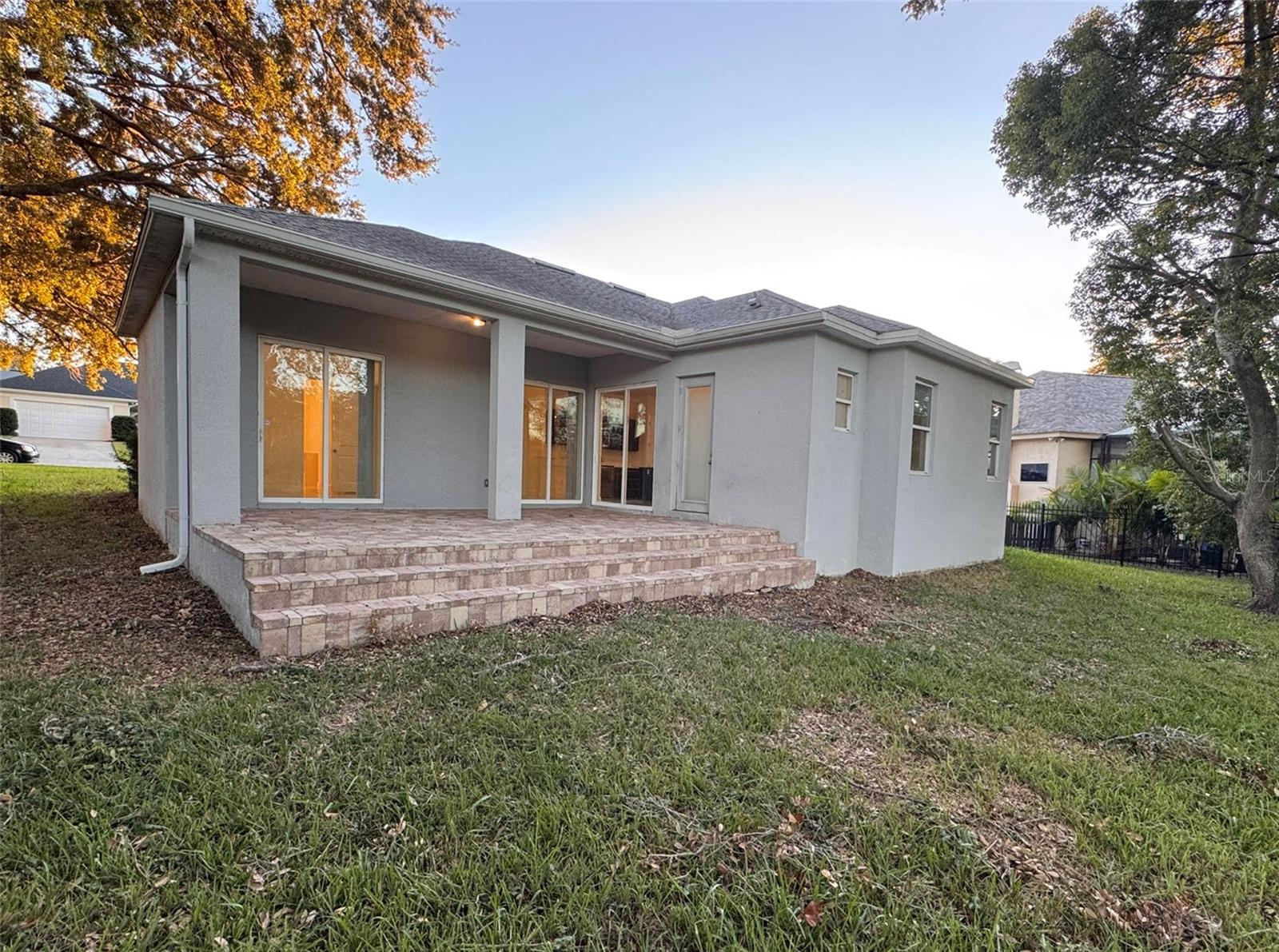 Image 18 of 22 For 8227 Vineland Oaks Boulevard