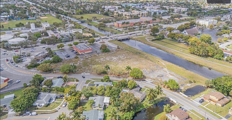 Listing photo id 2 for 3900 37th Street