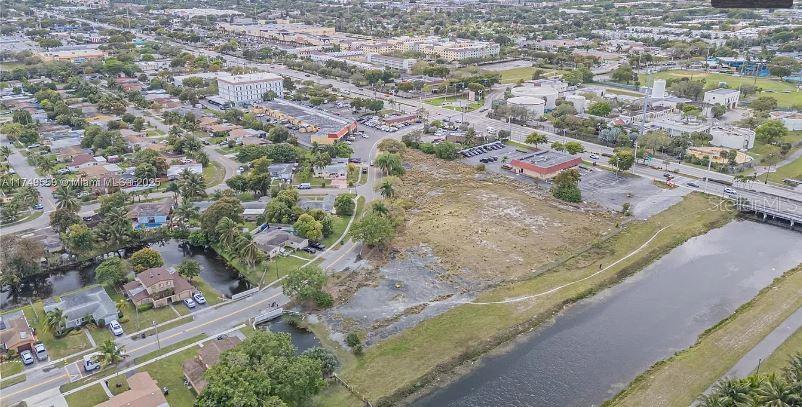 Listing photo id 4 for 3900 37th Street