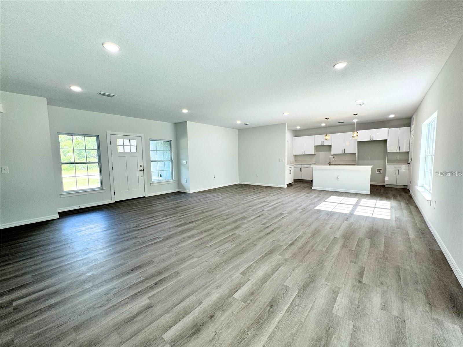 Image 5 of 33 For 1202 Alafia Way