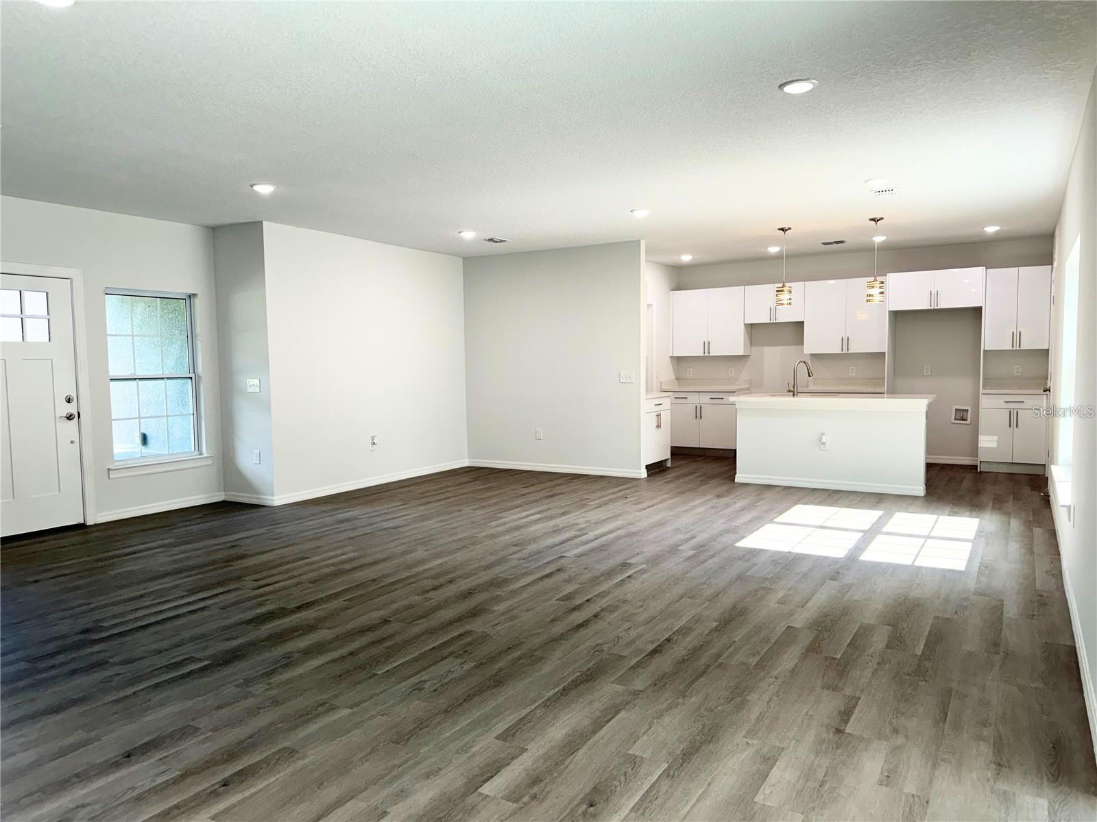 Image 6 of 33 For 1202 Alafia Way