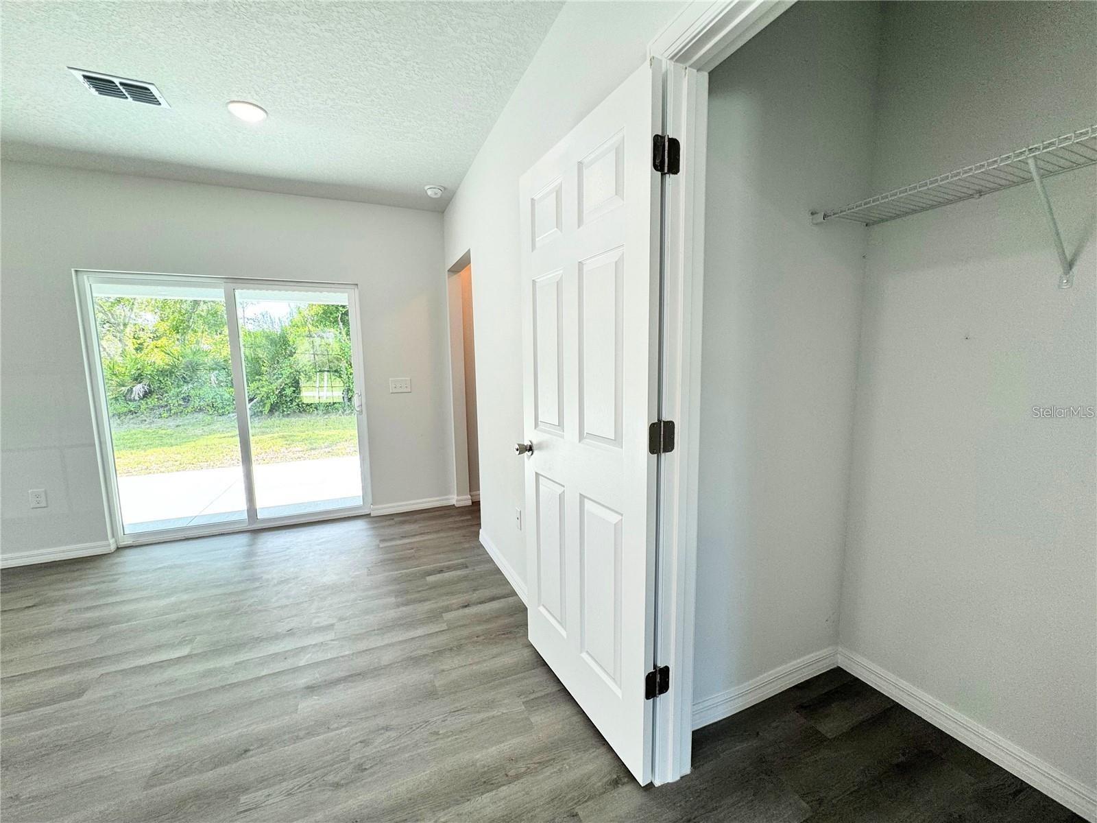 Image 8 of 33 For 1202 Alafia Way