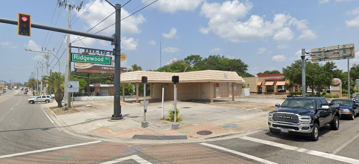 Image 6 of 6 For 100 Ridgewood Avenue