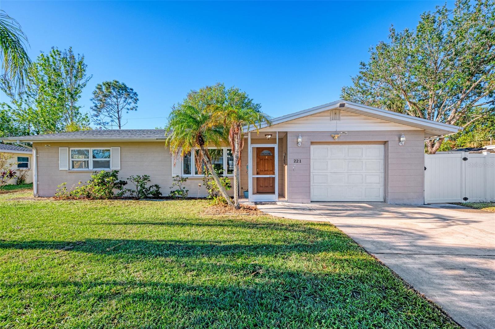 Details for 221 Algiers Drive, VENICE, FL 34293