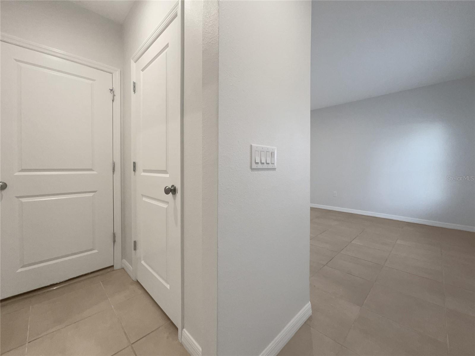 Image 10 of 21 For 6223 Springmont Loop