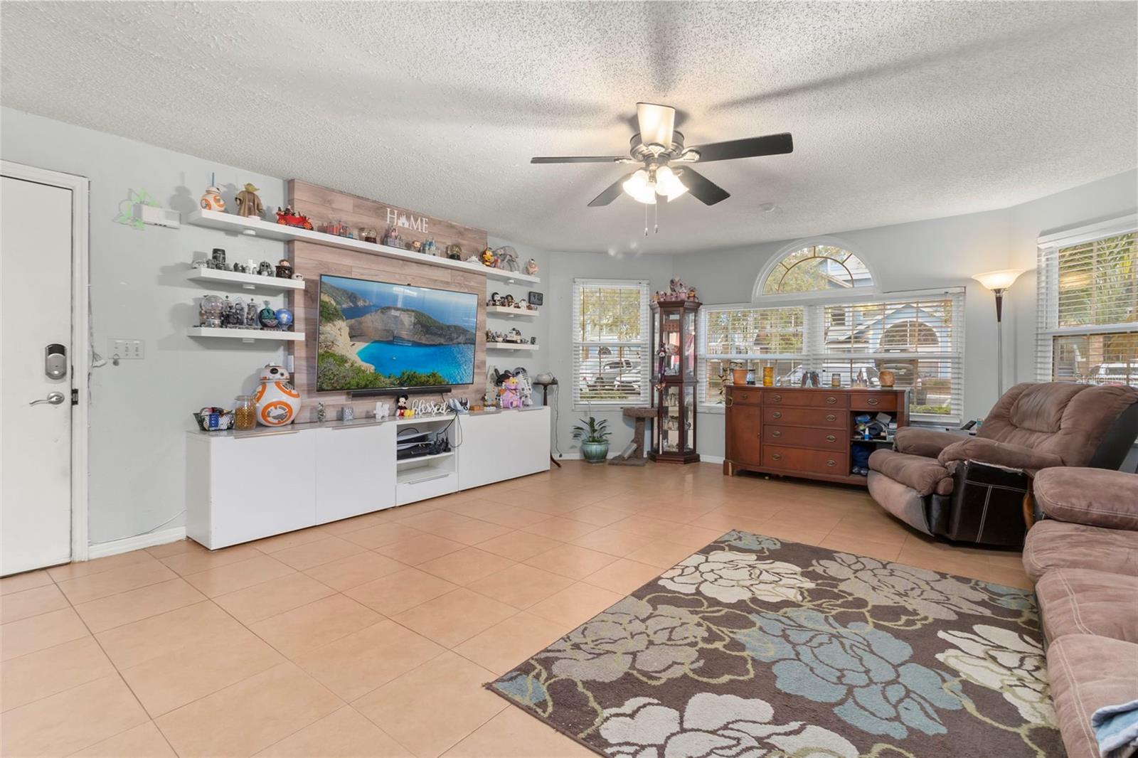 Image 6 of 20 For 2743 Poinciana Boulevard 59