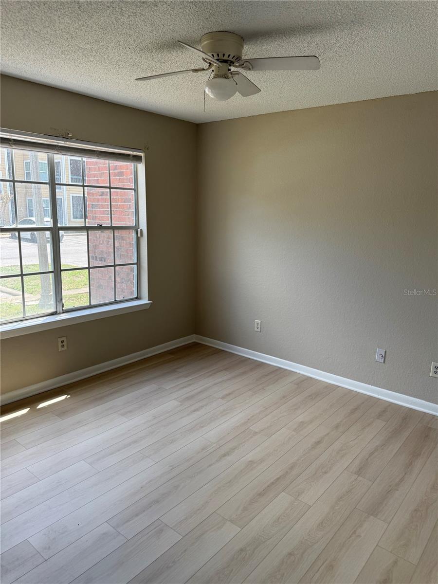 Image 11 of 12 For 5635 Devonbriar Way 103