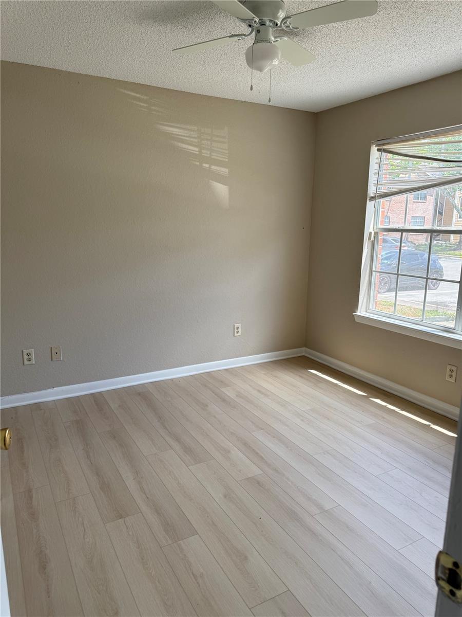Image 12 of 12 For 5635 Devonbriar Way 103