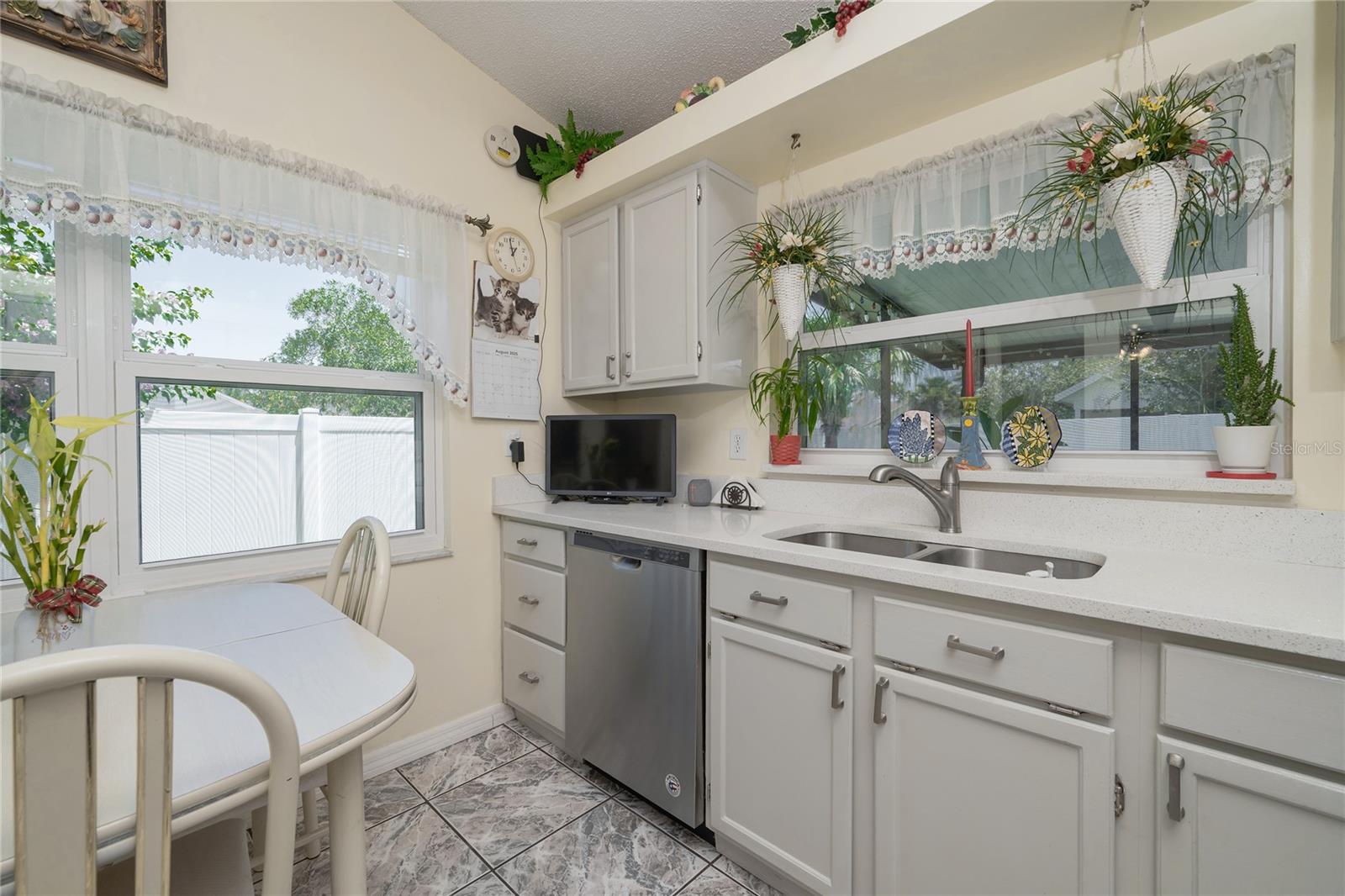 Image 16 of 31 For 553 Whittingham Place