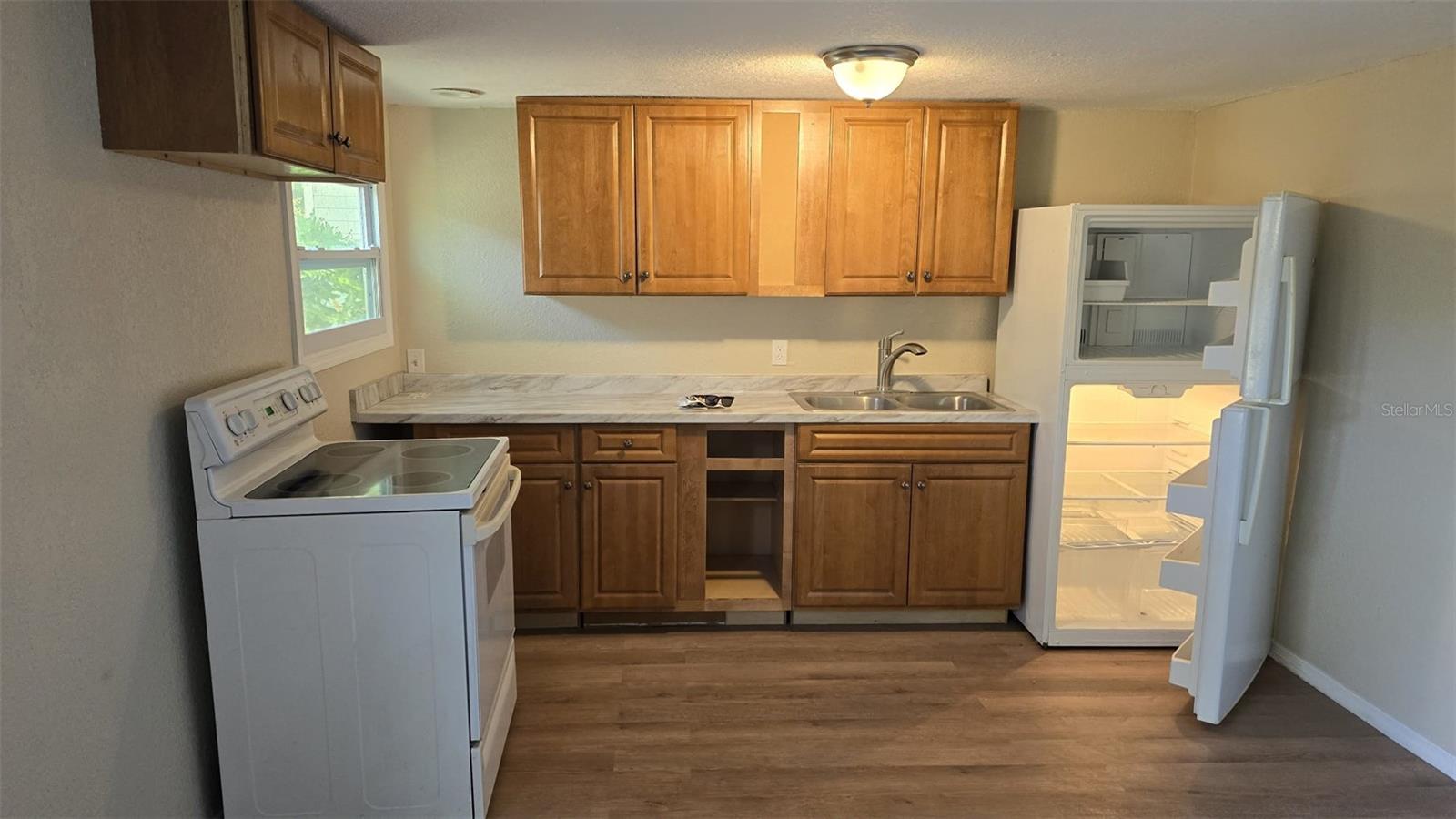 Image 2 of 16 For 6958 Aster Drive