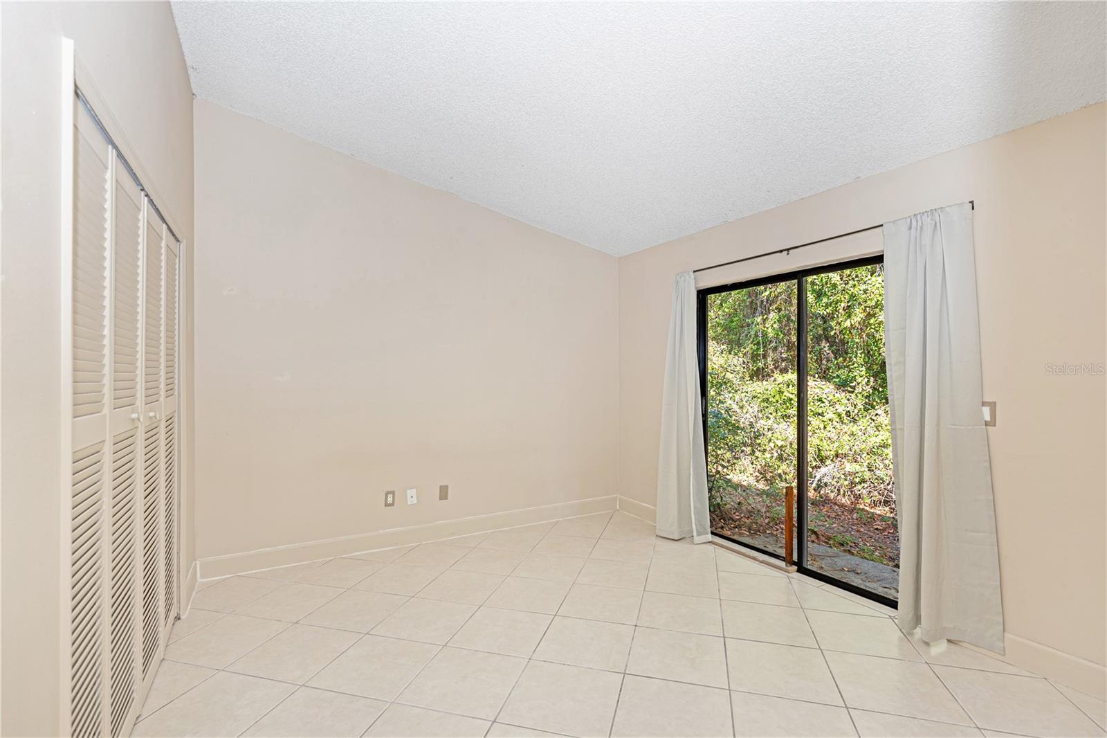 Image 11 of 26 For 1073 Humphrey Boulevard
