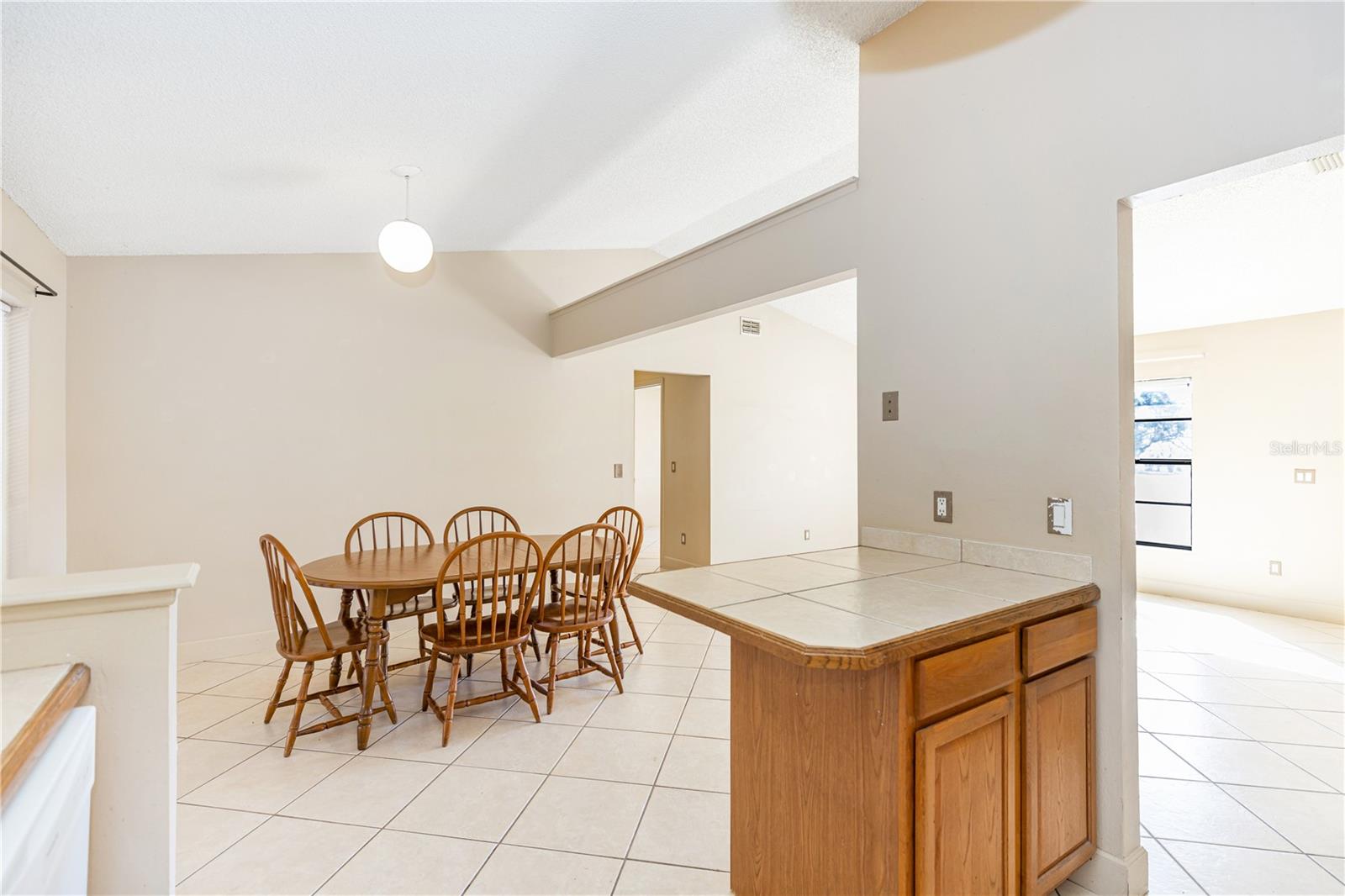 Image 9 of 26 For 1073 Humphrey Boulevard