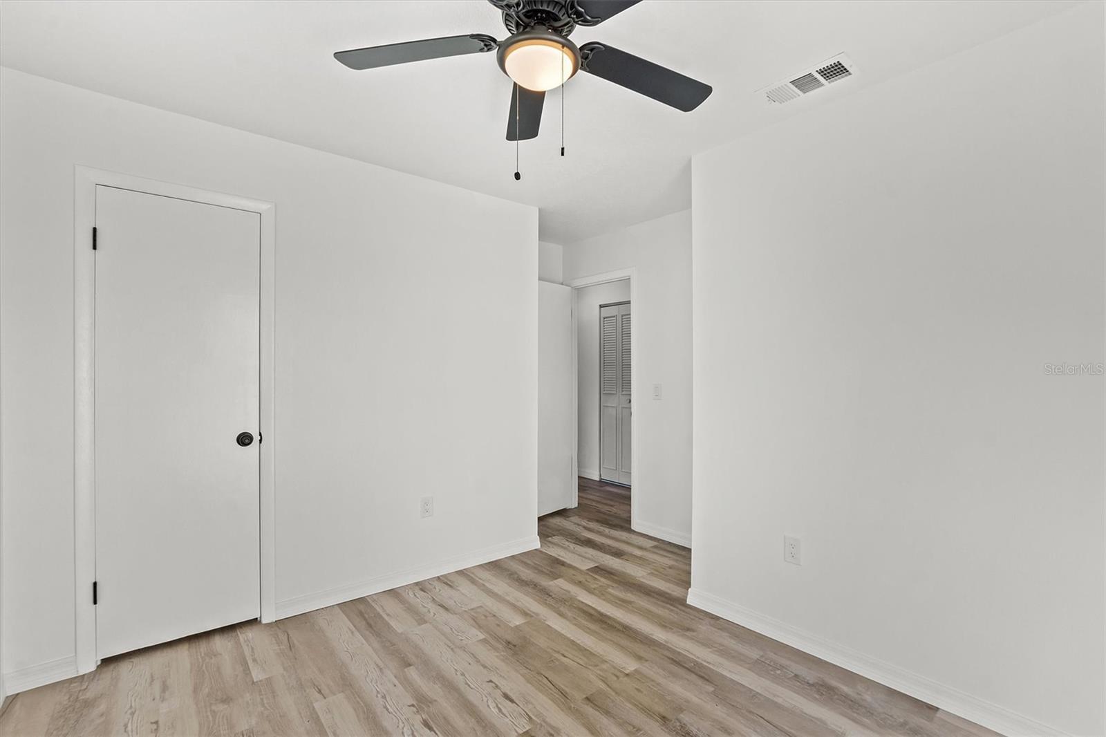 Image 10 of 35 For 2588 Sun Acres Boulevard