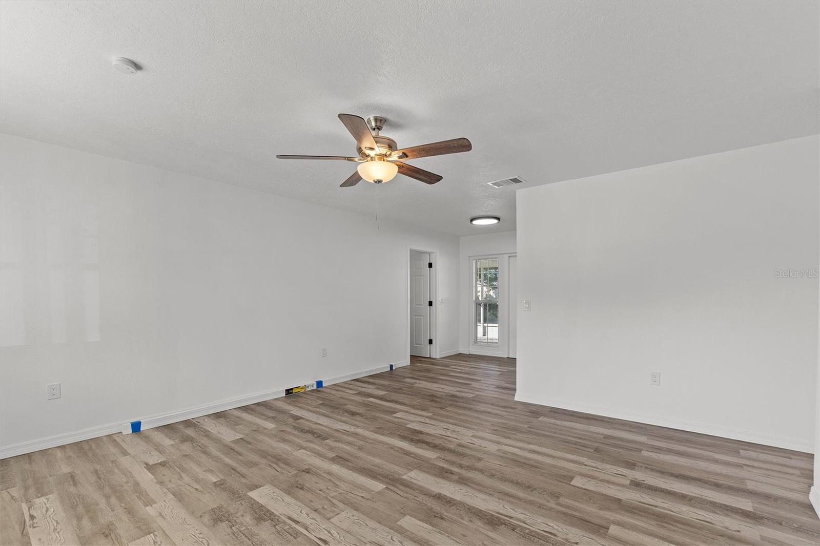 Image 21 of 35 For 2588 Sun Acres Boulevard