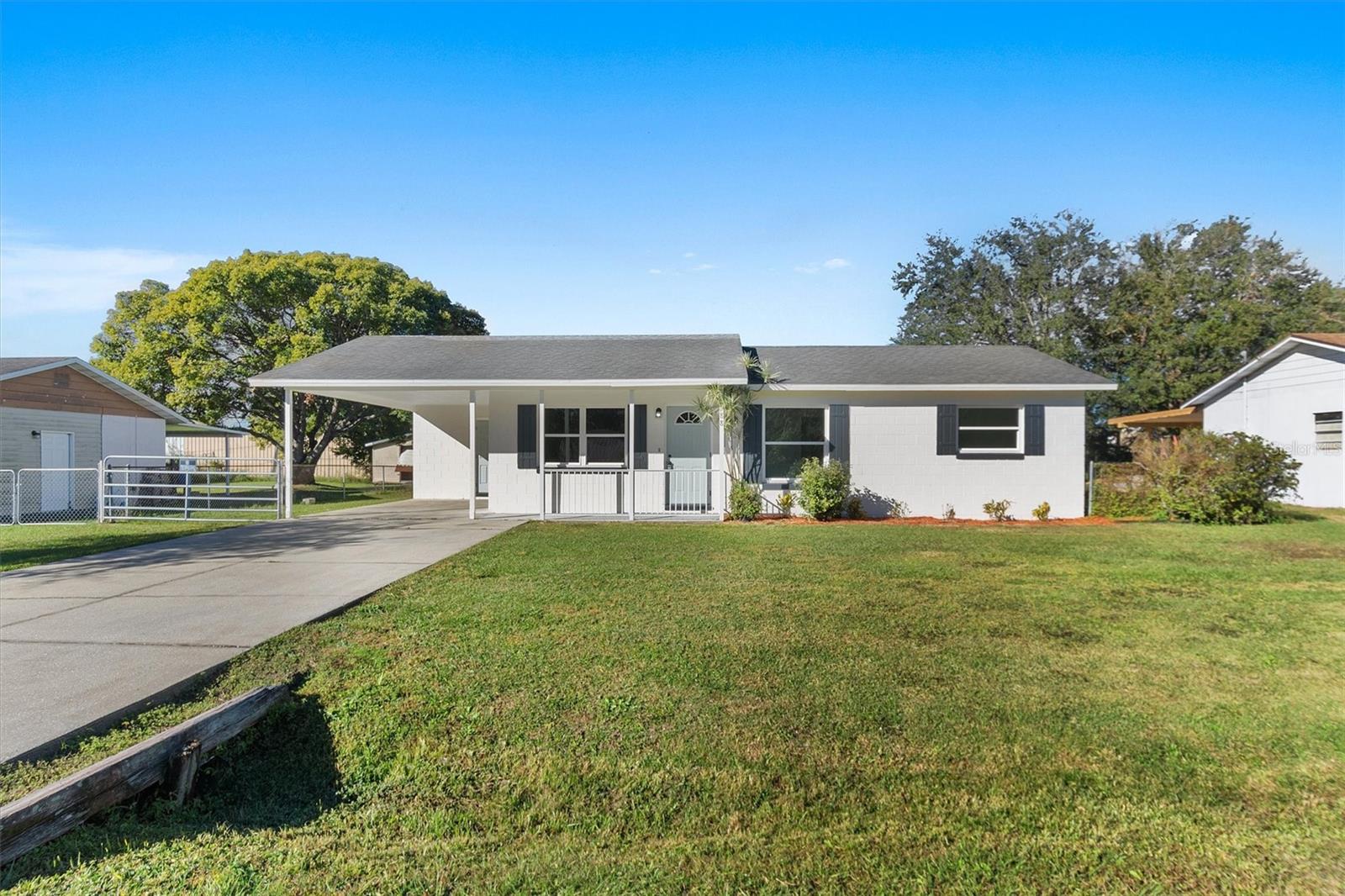 Image 4 of 35 For 2588 Sun Acres Boulevard