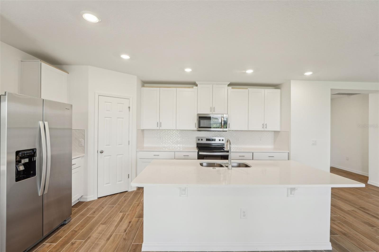 Image 13 of 39 For 1124 Griffon Avenue