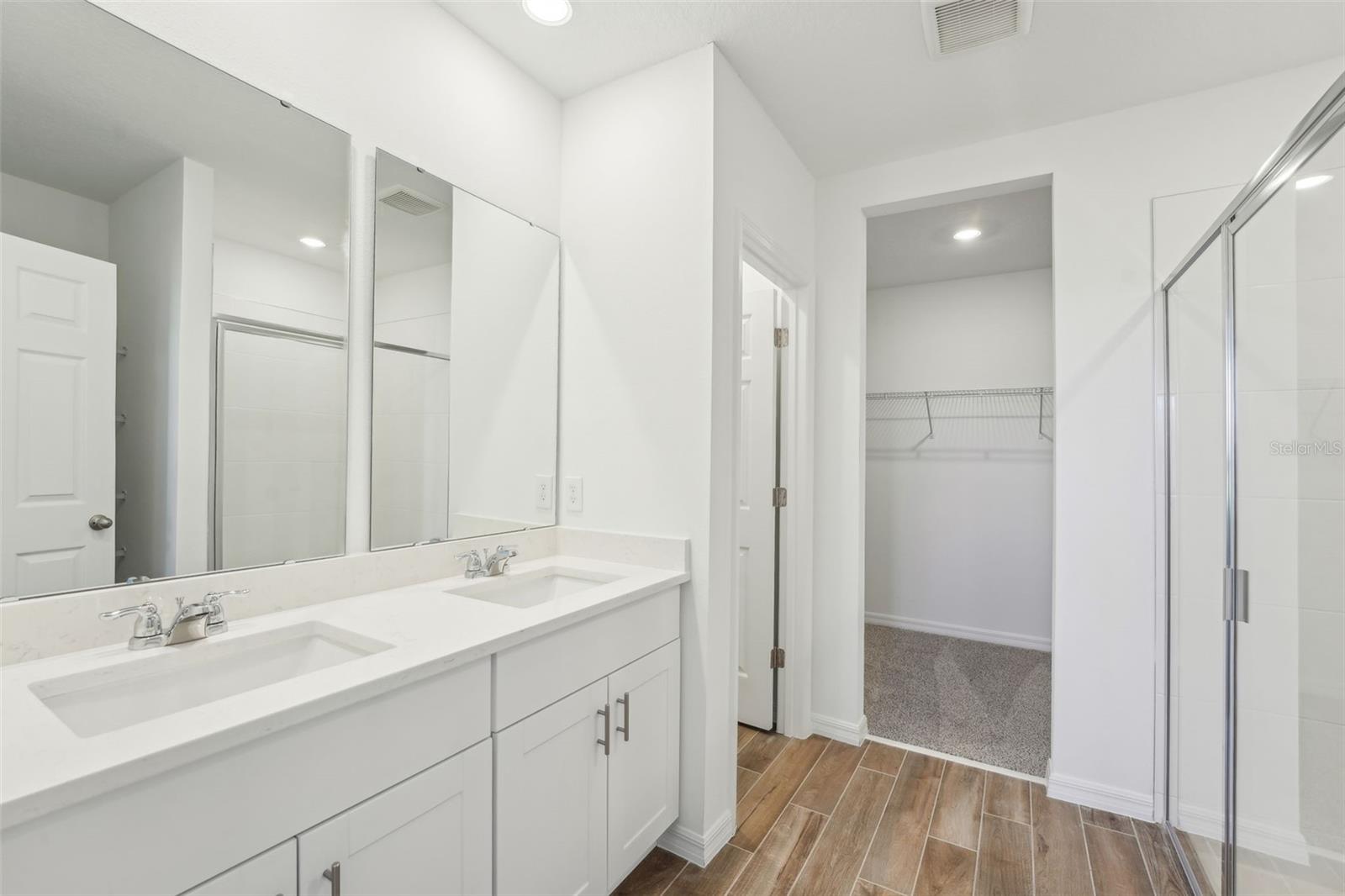 Image 18 of 39 For 1124 Griffon Avenue