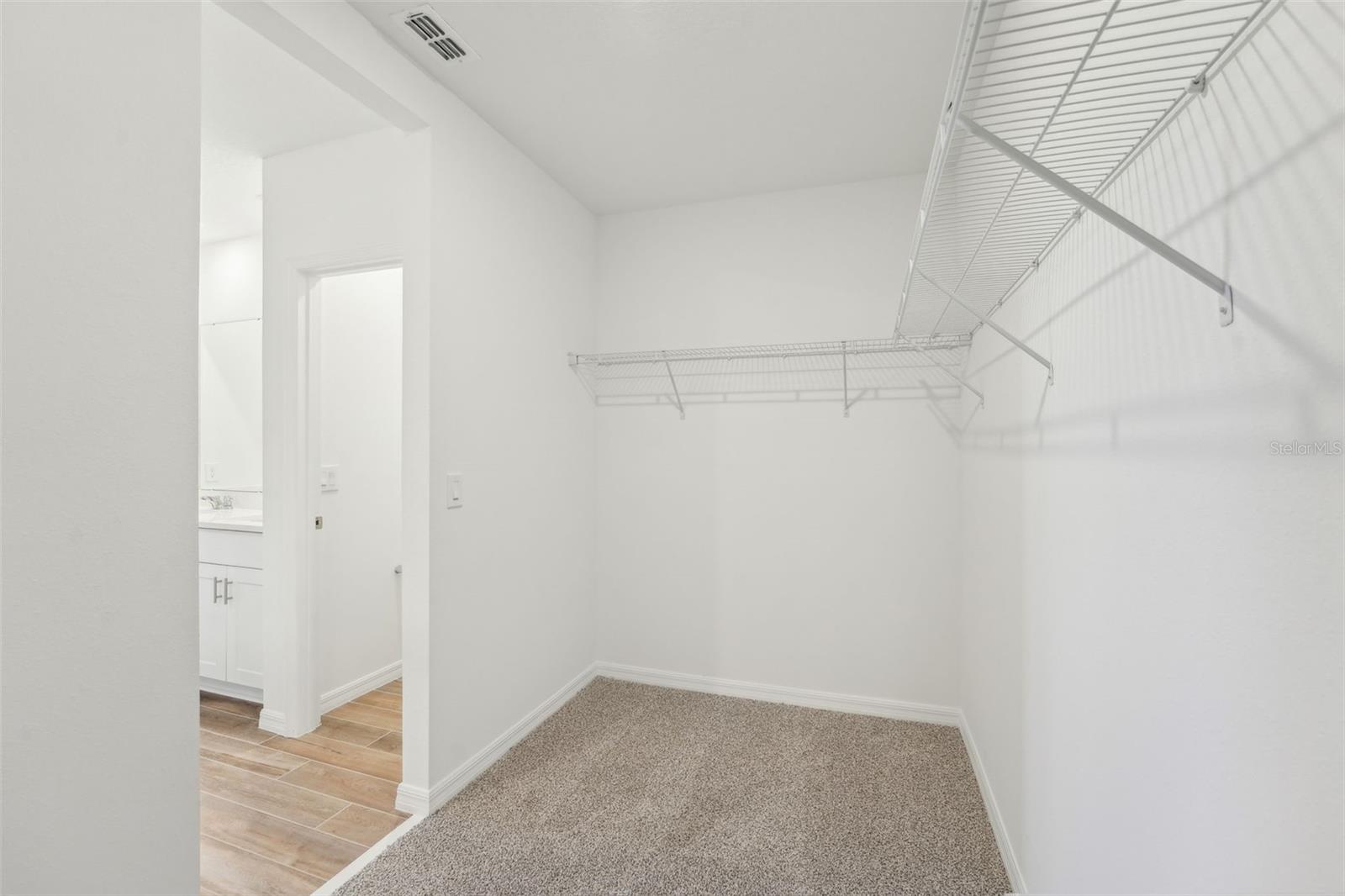 Image 19 of 39 For 1124 Griffon Avenue