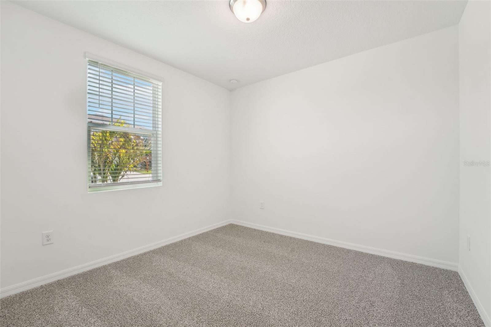 Image 33 of 39 For 1124 Griffon Avenue