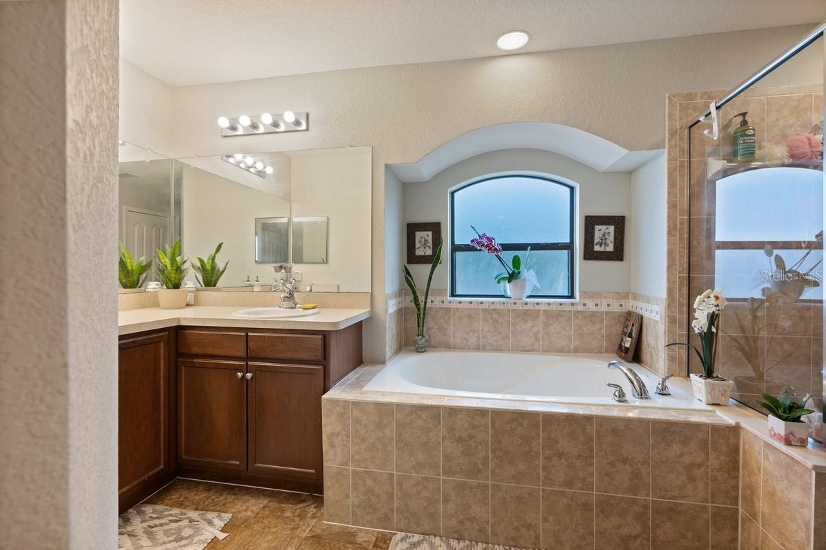 Image 20 of 24 For 5761 Woodruff Way