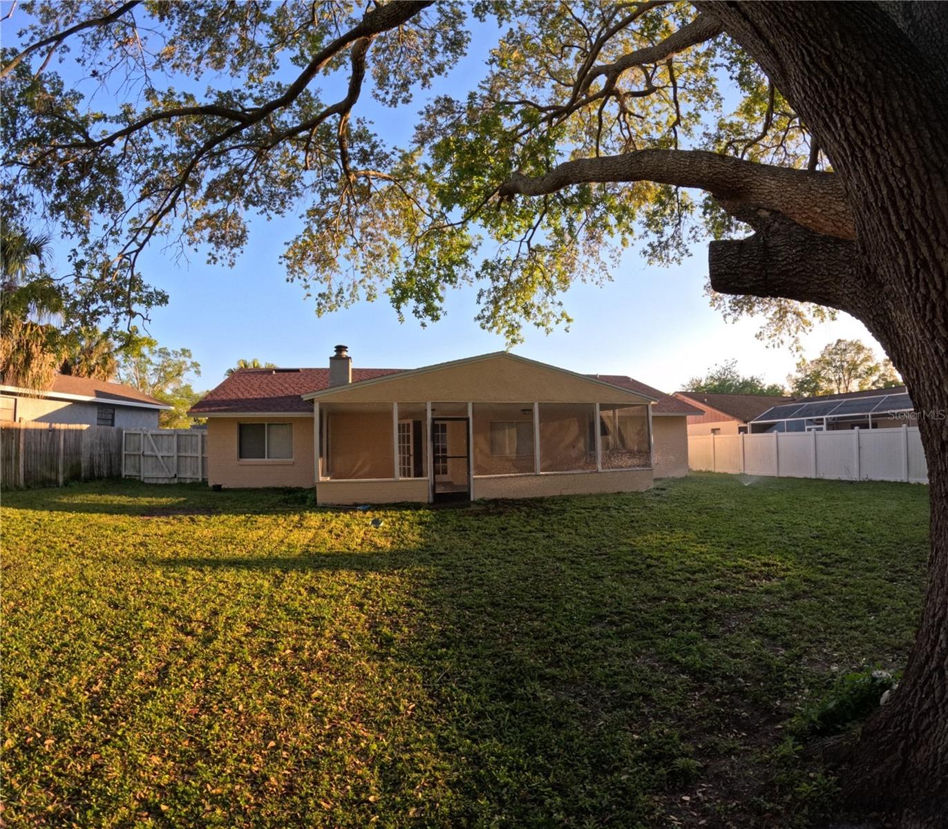 Image 11 of 13 For 1859 Lake Hill Circle