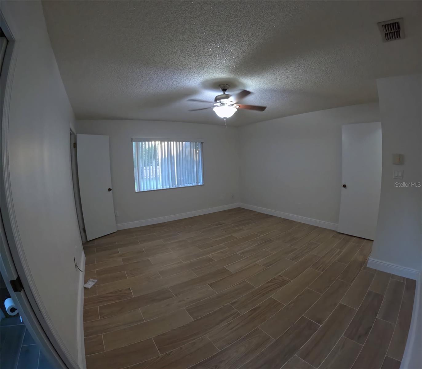 Image 7 of 13 For 1859 Lake Hill Circle