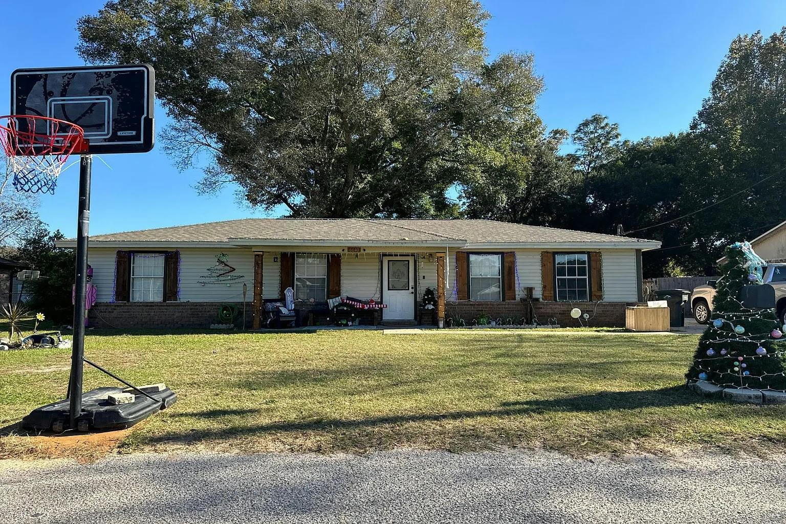 Listing Details for 6640 Dallas Avenue, PENSACOLA, FL 32526