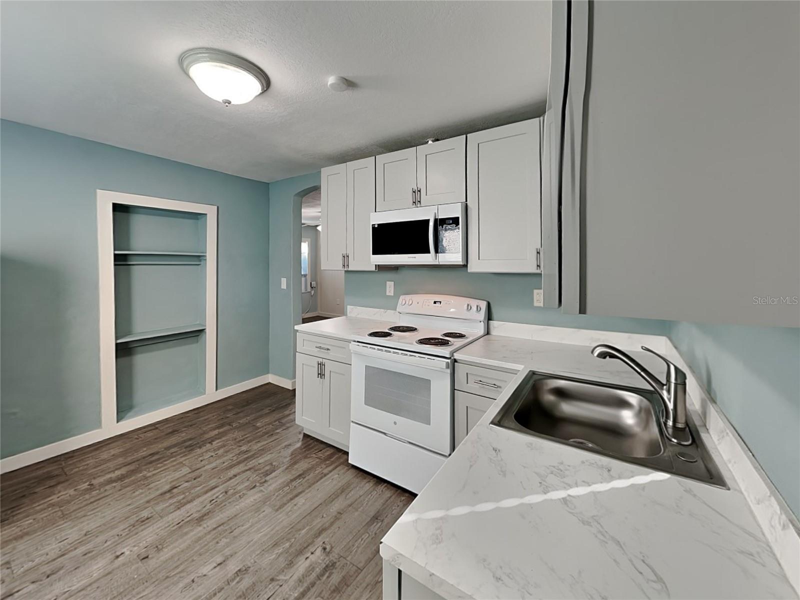 Image 3 of 18 For 1215 24th Street